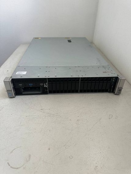 Сервер HP ProLiant DL380 Gen9 (18x 2.5 SFF) 2U Rack / 2x Intel Xeon E5-2667 v3 (8 (16) ядра по 3.2 - 3.6 GHz) / 64 GB DDR4 / 2x 1200 GB HDD (SAS) / RAID HP Smart Array P440ar / 2x 500W б/у | Зображення 1