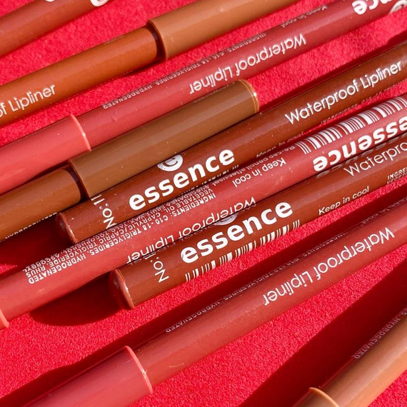 Набір олівців для губ водостійкі Essence 12шт | Зображення 1
