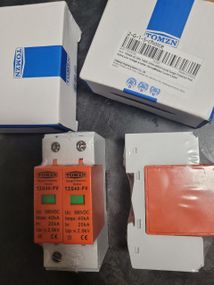 ПЗІП DC 2Р 500V TOMZN від імпульсних перешкод на сонячні панелі
