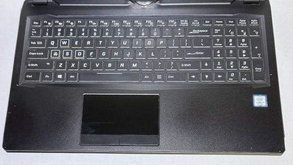 Игровой ноутбук Б-класс Clevo Lambda P960RF / 15.6" (1920x1080) IPS / Intel Core i7-9750H (6 (12) ядер по 2.6 - 4.5 GHz) / 32 GB DDR4 / 512 GB SSD / nVidia GeForce RTX 2070 Max-Q, 8 GB GDDR6, 256-bit / NoWebCam б/у | Зображення 2