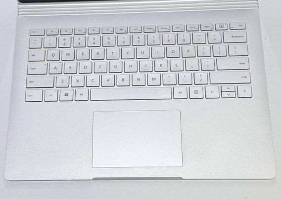 Ультрабук-трансформер Microsoft Surface Book 2 / 13.5" (3000x2000) IPS Touch / Intel Core i5-7300U (2 (4) ядра по 2.6 - 3.5 GHz) / 8 GB DDR3 / 256 GB SSD / Intel HD Graphics 620 / WebCam б/у | Зображення 3