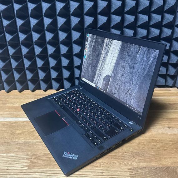 Ноутбук Lenovo ThinkPad T470 / 14" (1920x1080) IPS / Intel Core i5-6200U (2 (4) ядра по 2.3 - 2.8 GHz) / 8 GB DDR4 / 256 GB SSD / Intel HD Graphics 520 / WebCam б/в | Зображення 5