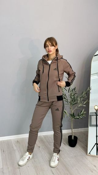 Утеплений спортивний костюм унісекс з капюшоном Adidas коричневий | Зображення 1