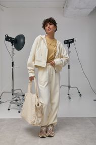 Спортивний костюм вільного фасону з вишитим написом - кремовий цвет, S/M (є розміри)