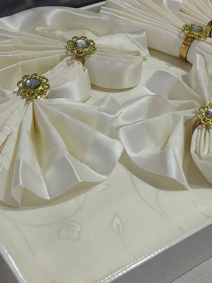 Скатерть Golden CLASSIC 160х220см Жаккард Полиэстер