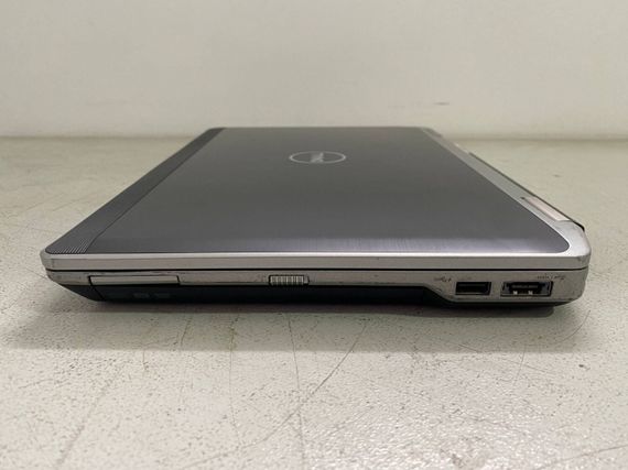 Ноутбук Dell Latitude E6330 / 13.3" (1366x768) TN / Intel Core i7-3520M (2 (4) ядра по 2.9 - 3.6 GHz) / 8 GB DDR3 / 128 GB SSD / Intel HD Graphics 4000 / WebCam / DVD-ROM б/у | Зображення 3