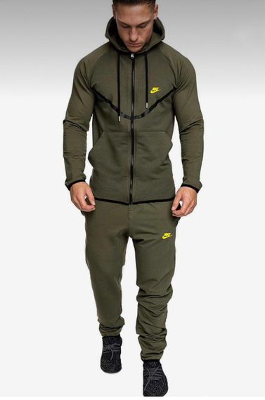Чоловічий спортивний костюм Nike хакі