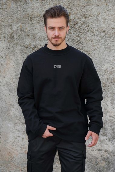 Утеплений оверсайз світшот на флісі з принтом Without Mcqueen Black | Зображення 2