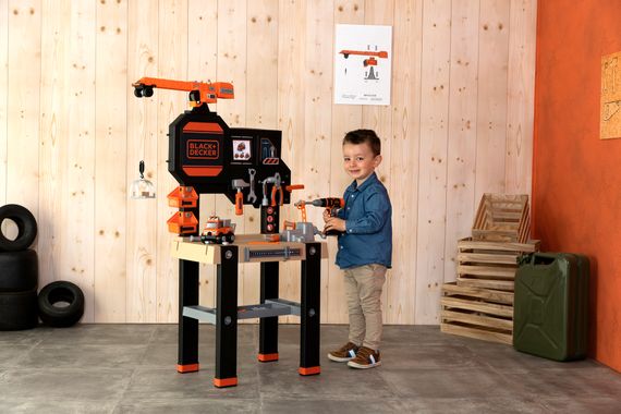 Дитячий ігровий набір Black and Decker майстерня з підйомним краном та машинкою 117х85х35см | Зображення 9