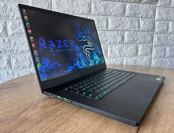 Ноутбук Razer Blade 15.6" FHD IPS 144Hz i7 8750H 8Gb SSD 256Gb RTX 2070 MaxQ  Б/В | Зображення 3