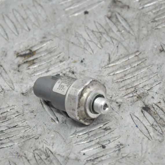 Датчик тиску кондиціонера Mazda 6 CX-7 2007-2012 Датчик тиску кондиціонера Мазда 6 L50310001