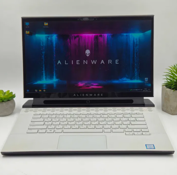 Ноутбук Dell Alienware m15 R2 15.6"IPS/i7-9750H/16GB/1TB/RTX2080 Б/В