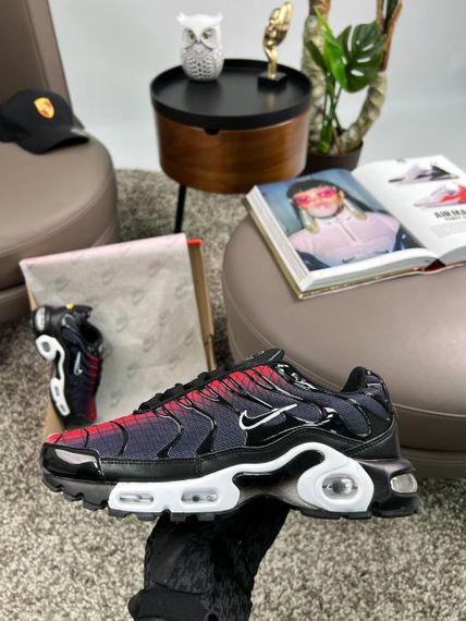Мужские кроссовки Air Max Plus Black Grey Red весна / літо / осінь A3669 45 28,5