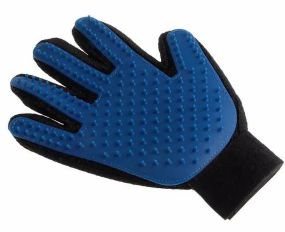 Щетка перчатка для вычесывания шерсти домашних животных True Touch Pet Glove