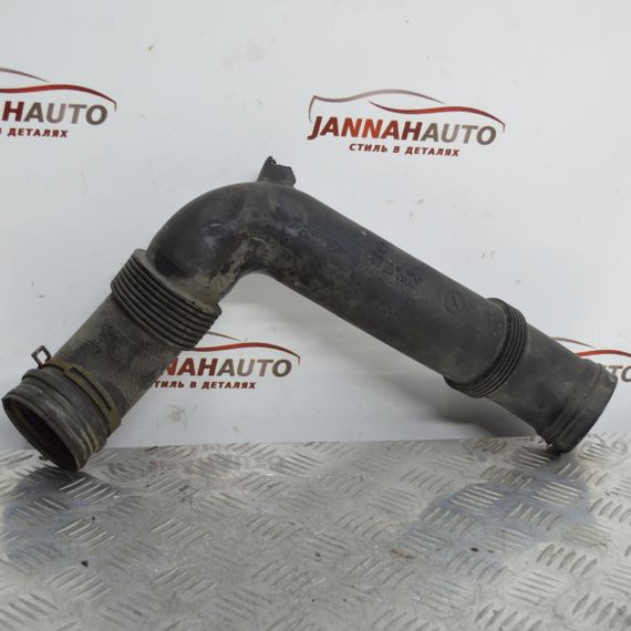 Патрубок повітряного фільтра VW Volkswagen 1.6 2.0 Golf Passat Caddy Фольксваген Кадді Гольф Пассат 1K0129618AJ