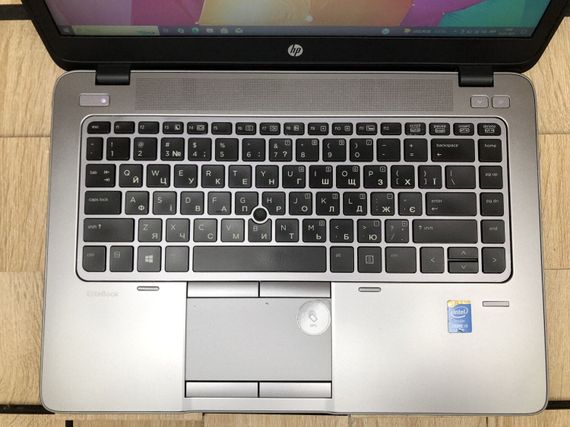 Ноутбук Б-класс HP EliteBook 840 G2 / 14" (1600x900) TN / Intel Core i5-5300U (2 (4) ядра по 2.3 - 2.9 GHz) / 8 GB DDR3 / 250 GB SSD / Intel HD Graphics 5500 / WebCam б/у | Зображення 3