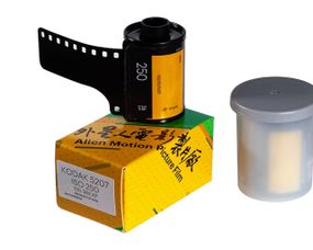 Фотопленка цветная KODAK VISION3 250D Color Negative Film 5207