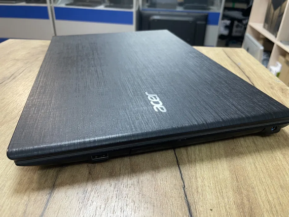 Ноутбук Acer E5-573G 15.6" HD i5 5200U/8gb/128ssd+1tb hdd/Nvidia 940M-4gb | Зображення 4