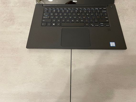 Мобильная рабочая станция Б-класс Dell XPS 15 9560 / 15.6" (3840x2160) IPS Touch / Intel Core i7-7700HQ (4 (8) ядра по 2.8 - 3.8 GHz) / 16 GB DDR4 / 256 GB SSD M.2 / nVidia GeForce GTX 1050, 4 GB GDDR5, 128-bit / WebCam б/у + Подарок Мышь / USB | Зображення 3