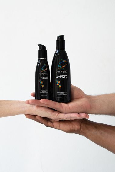 Лубрикант на водній/силіконовій основі WICKED HYBRID 240ML | Зображення 1