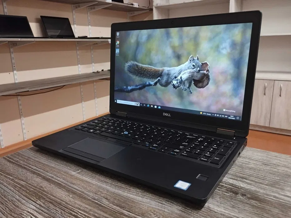 Ноутбук Dell Latitude 5590|15,6''FHD,IPS/i5-8350U/16Gb/240 SSD Гарантія 3 міс