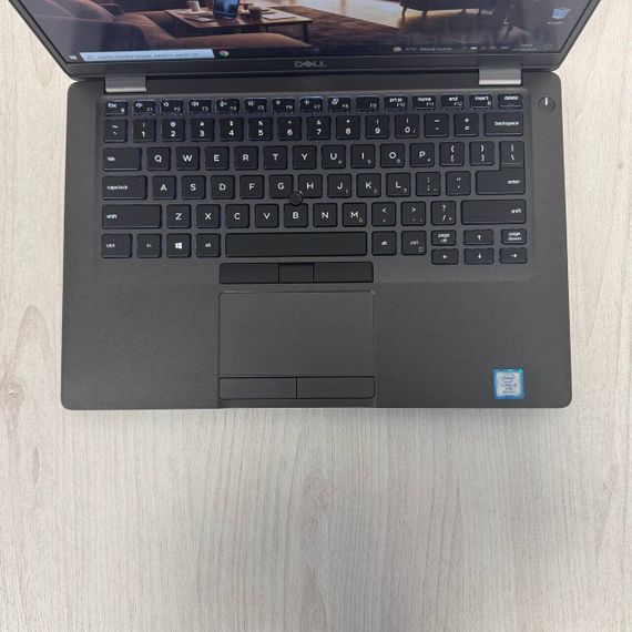 Ультрабук Dell Latitude 5400 / 14" (1920x1080) IPS / Intel Core i5-8365U (4 (8) ядра по 1.6 - 4.1 GHz) / 8 GB DDR4 / 256 GB SSD / Intel UHD Graphics / WebCam б/у | Зображення 2