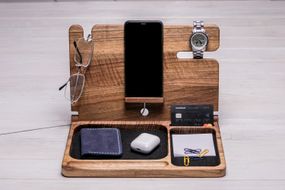 Органайзер с гравировкой для iPhone и часов «iBook MagSafe»