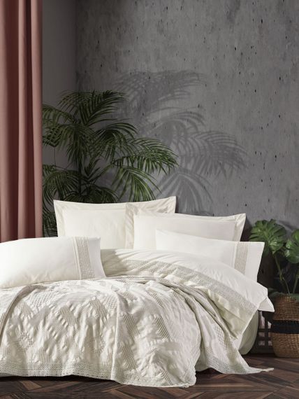 Комплект постільної білизни з покривалом Saheser Ranforce 200 х 220 см Freya Krem