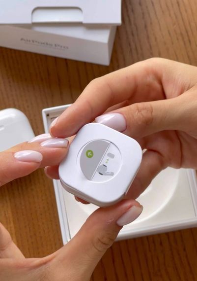 AirPods Pro ( без Шумоподавлення) Білі + Клінер для очистки + Чохол | Зображення 3
