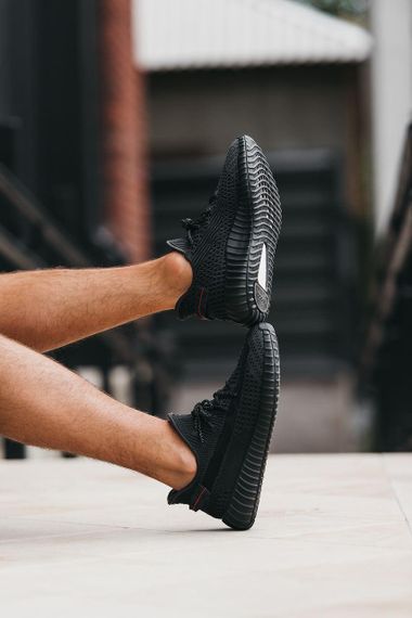 Кросівки Yeezy Boost 350 v2 Black (Шнурки рефлектив) , В'єтнам 0001 | Зображення 4