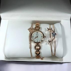 Подарунковий набір Disu Кулон, годинник, браслет у подарунковій упаковці Серце