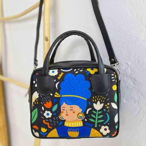 Сумка жіноча Kitto Дівчина в українських квітах 25x20x9 см (SKI_22S002_BL)