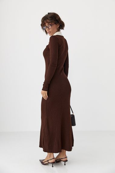 Довга трикотажна сукня-поло в рубчик - коричневий цвет, ONE SIZE (є розміри) | Зображення 1