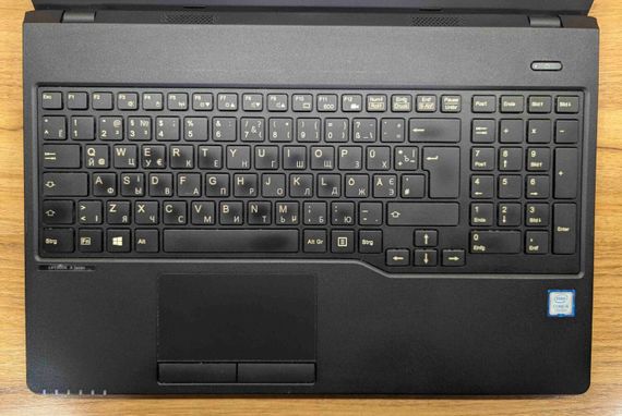 Ноутбук Fujitsu LifeBook A357 / 15.6" (1366x768) TN / Intel Core i5-7200U (2 (4) ядра по 2.5 - 3.1 GHz) / 8 GB DDR4 / 240 GB SSD / Intel HD Graphics 620 / WebCam / Windows 10 б/в | Зображення 2