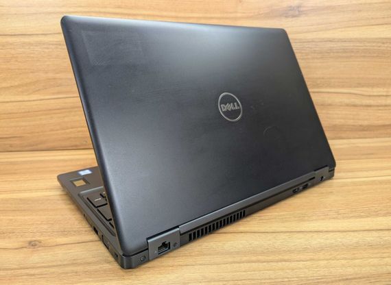 Ноутбук Dell Latitude 5580 / 15.6" (1920x1080) IPS Touch / Intel Core i5-6300U (2 (4) ядра по 2.4 - 3.0 GHz) / 8 GB DDR4 / 256 GB SSD / Intel HD Graphics 520 / WebCam / TouchID / Windows 10 б/в + Подарунок Бездротова миша / USB | Зображення 6