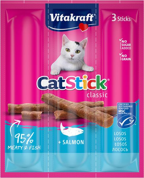 Лакомство для кошек с лососем Vitakraft Sticks Salmon, 3 шт х 6 гр