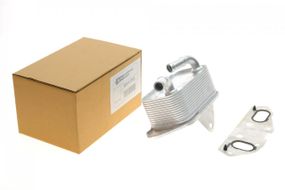 Радіатор масляний Audi A4 A5 A6 A7 Q5 Q7 2.0D-3.2 04- теплообмінник  03013703