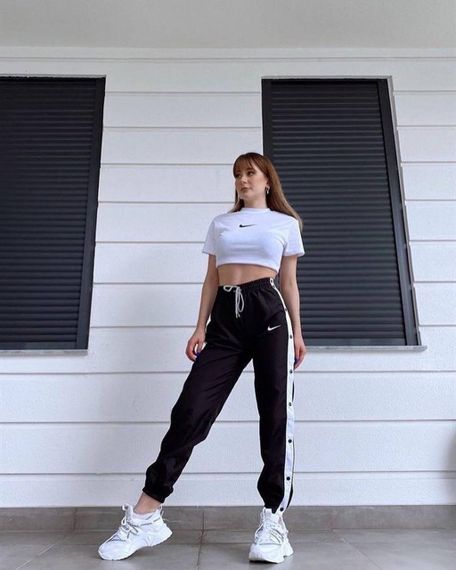 Женские модные спортивные штаны с лампасами плащевка LS191 цвет черный, размер 42/46 | Зображення 2