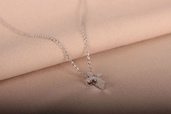 Подвеска крестик из белого золота на цепочке | Зображення 7