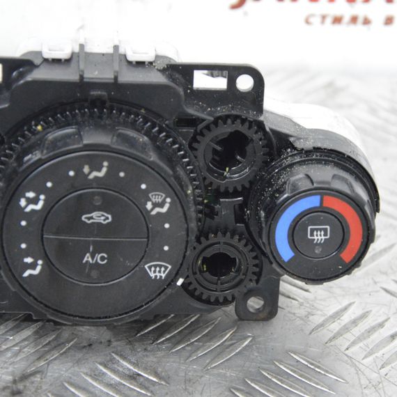 Блок управління пічкою Ford Fiesta 2009-2017 Панель управління клімат контролем Форд Фієста 8A6119980CE | Зображення 2