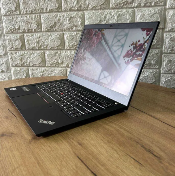 Ноутбук Сенсорний Lenovo ThinkPad T14 14,0" FHD IPS i5 10310U 8Gb SSD 256Gb Б/В | Зображення 2