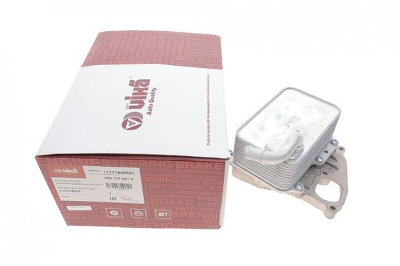 Радіатор масляний Audi A4 A6 Q7 VW Touareg Porsche Cayenne Panamera 3.0TDI 07- теплообмінник  11171698501