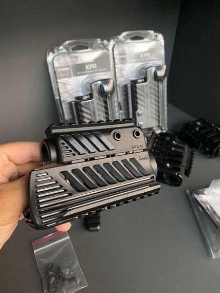 Цевье для АКСУ FAB Defense с планками Вивера/Пикатини Цевье АКСУ Цевье на АКСУ | Зображення 1