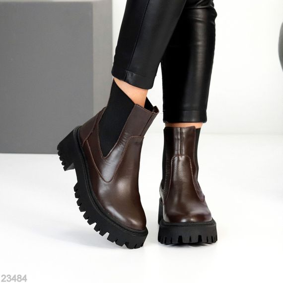 Крутые кожаные ботинки челси цвет Шоколад на тракторной подошве | Зображення 1