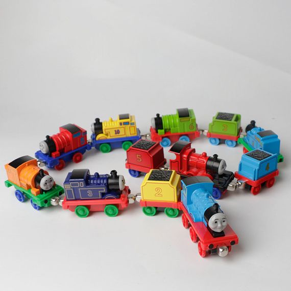 Металлический паровозик Эдвард Edward поезд на магнитах из мультфильма Томас и его друзья | Зображення 1