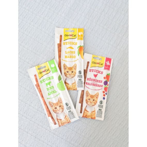 Ласощі GimCat Superfood Duo-Sticks м’ясні палички для котів з куркою та лісовими ягодами 3 шт по 5 г | Зображення 2