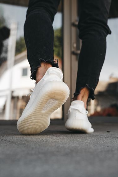 Кросовки Yeezy Boost 350 v2 0320 44 | Зображення 4