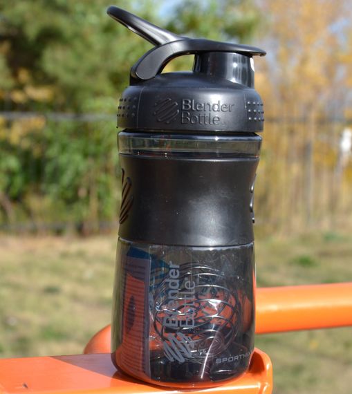 Спортивний шейкер (пляшка) BlenderBottle SportMixer Flip 20oz/590ml Black | Зображення 6