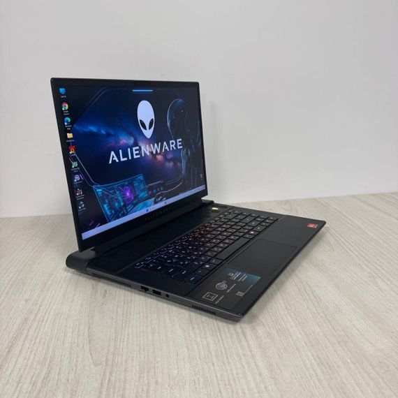 Ігровий ноутбук Б-клас Dell Alienware m16 R1 / 16" (2560x1600) IPS / AMD Ryzen 9 7845HX (12 (24) ядер по 3.0 - 5.2 GHz) / 16 GB DDR5 / 1000 GB SSD / nVidia GeForce RTX 4080, 12 GB GDDR6, 192-bit / WebCam б/в | Зображення 6