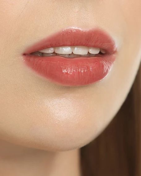 Блиск для губ з ментолом UNICO Lip Gloss with menthol - Amour (12 ml) | Зображення 6